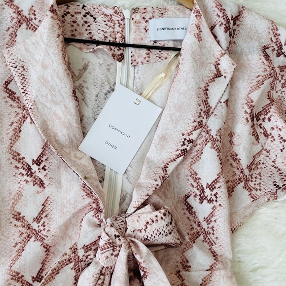 SIGNIFICANT OTHER Reflection Ruffle Mini Romper Snake Print Deep Neck Size 2 - Picture 15 of 16
